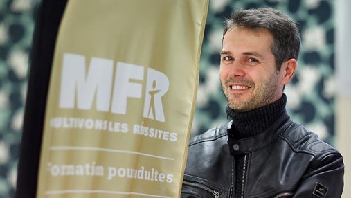 Portrait de Frédéric stagiaire assistant de vie aux familles