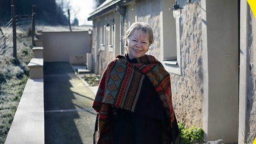 Portrait de Laure habitante d'une maison partagée de l'association Habit'âge